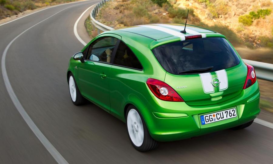  Opel Corsa 3-Door 2012 года  (фото 2 из 9)